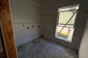 8598 Sana Dr, Beaumont, TX 77713 - Photo 5