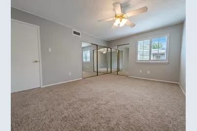 12027 Greenwood Forest Drive #B, Houston, TX 77066 - Photo 15