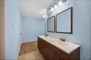 10831 Sandpiper Dr, Houston, TX 77096 - Photo 17