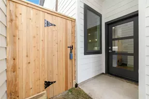 2109 Holman St, Houston, TX 77004 - Photo 5