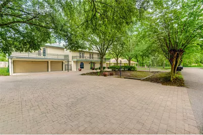 303 Shady Glen Lane, Conroe, TX 77385 - Photo 11