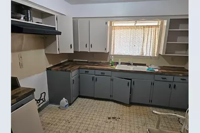 305 Helen Drive, Deer Park, TX 77536 - Photo 7