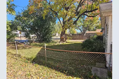 305 Helen Drive, Deer Park, TX 77536 - Photo 13