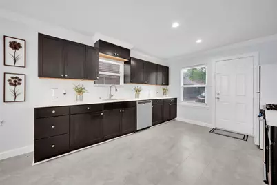 2610 W Holcombe Boulevard, Houston, TX 77025 - Photo 11