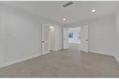 2610 W Holcombe Boulevard, Houston, TX 77025 - Photo 21