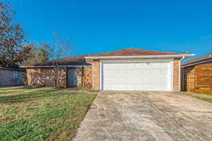 3806 Embarcadero Dr, Houston, TX 77082 - Photo 1