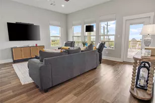 804 1/2 W Johnson Crawford Circle, Port Bolivar, TX 77650 - Photo 3