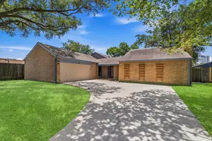 4330 Shady Springs Dr, Seabrook, TX 77586 - Photo 1