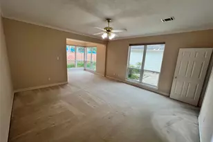 2021 Lauren Lake Dr, League City, TX 77573 - Photo 19