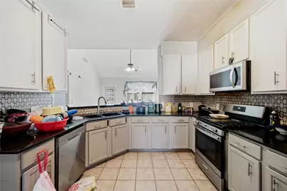 2926 Meadowglen Cove, Houston, TX 77082 - Photo 9