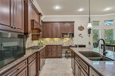 1017 Bolivar Point Lane, Friendswood, TX 77546 - Photo 9