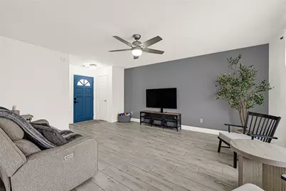 20519 Holly Barr Ln, Cypress, TX 77433 - Photo 5
