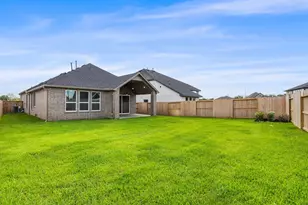 1119 Village Falls Drive, Missouri City, TX 77459 - Photo 33