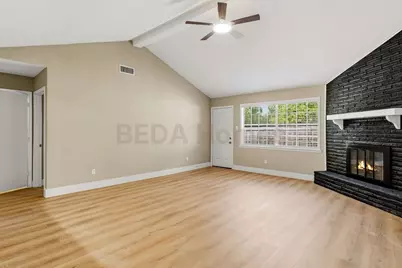11742 N Willow Circle, Houston, TX 77071 - Photo 9