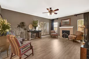 9800 Pagewood Ln, Houston, TX 77042 - Photo 5