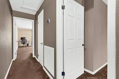 9800 Pagewood Lane #2703, Houston, TX 77042 - Photo 15