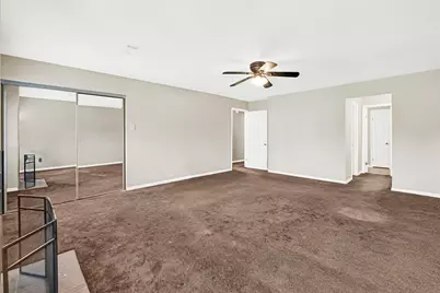 9800 Pagewood Lane #2703, Houston, TX 77042 - Photo 17