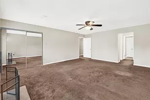 9800 Pagewood Ln, Houston, TX 77042 - Photo 17