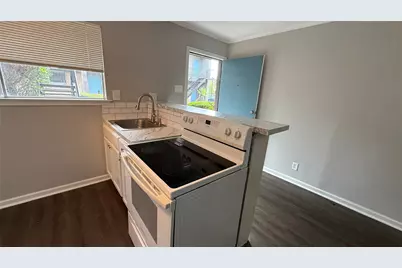 1660 Richmond Avenue #16, Houston, TX 77006 - Photo 3