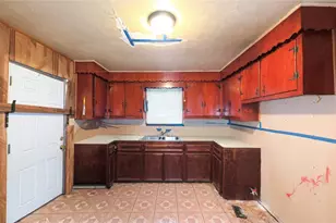 9321 Lanewood Dr, Houston, TX 77016 - Photo 9