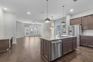 2518 Deerwood Heights Ln, Manvel, TX 77578 - Photo 11