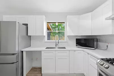 7701 Melrose Street, Houston, TX 77022 - Photo 17