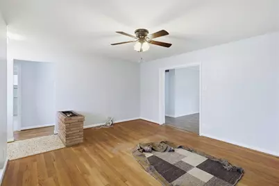 7701 Melrose Street, Houston, TX 77022 - Photo 9