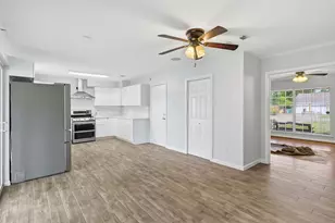 7701 Melrose St, Houston, TX 77022 - Photo 13