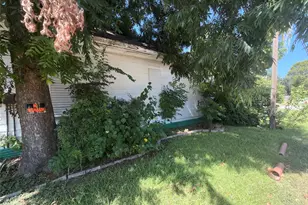 515 4th St, Texas City, TX 77590 - Photo 5