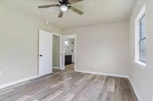 1120 17th Ave N, Texas City, TX 77590 - Photo 9