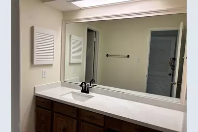 25 N Deerfoot Circle, The Woodlands, TX 77380 - Photo 9