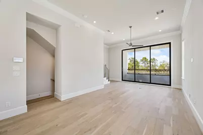 5917 Cottage Grove Lake Drive, Houston, TX 77007 - Photo 9