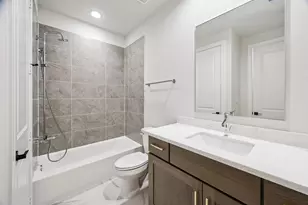 5917 Cottage Grove Lake Dr, Houston, TX 77007 - Photo 21