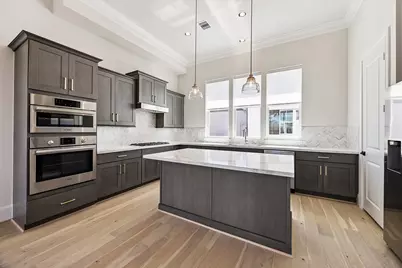 5917 Cottage Grove Lake Drive, Houston, TX 77007 - Photo 5