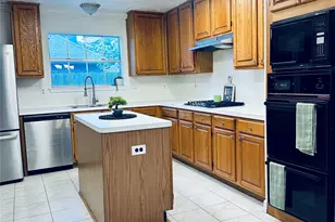 10202 Jockey Club Dr, Houston, TX 77065 - Photo 7