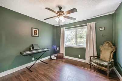 14902 Aspen Hills Drive, Houston, TX 77062 - Photo 11