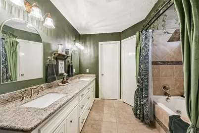 14902 Aspen Hills Drive, Houston, TX 77062 - Photo 9