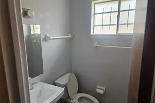 6814 Castleview Ln, Houston, TX 77489 - Photo 17