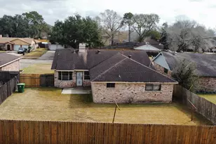 6814 Castleview Ln, Houston, TX 77489 - Photo 31