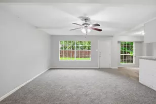 6814 Indian Falls Dr, Houston, TX 77489 - Photo 9
