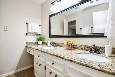 2562 Kevin Lane, Houston, TX 77043 - Photo 5