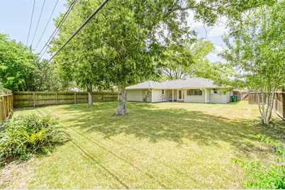 7613 Albacore Drive, Houston, TX 77074 - Photo 15