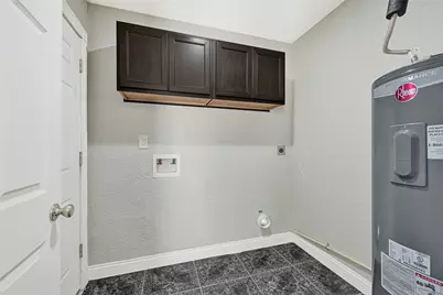 101 Live Oak Street, Baytown, TX 77520 - Photo 9