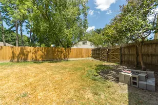 2902 Laurelridge Dr, League City, TX 77573 - Photo 31