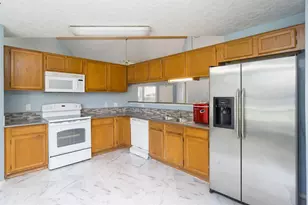2902 Laurelridge Dr, League City, TX 77573 - Photo 11