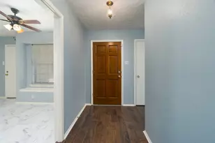 2902 Laurelridge Dr, League City, TX 77573 - Photo 5