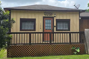 1028 Baker Ave, Bacliff, TX 77518 - Photo 9