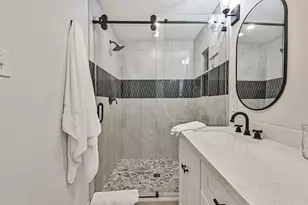 1615 Avenue L, Galveston, TX 77550 - Photo 25