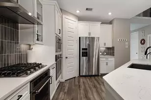 2111 Woodland Elm Ln, Conroe, TX 77384 - Photo 9