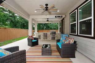 2111 Woodland Elm Ln, Conroe, TX 77384 - Photo 29